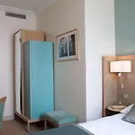 Hotel Leonardo Boutique Opera 4*