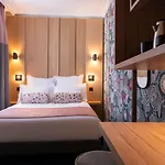 Leonardo Boutique Opera Hotel 4*