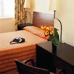 Leonardo Boutique Opera 4*