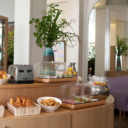 Leonardo Boutique Opera Otel 4*