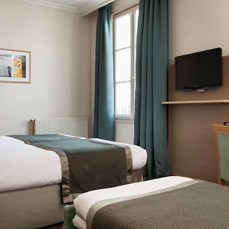 Leonardo Boutique Opera Hotel 4*