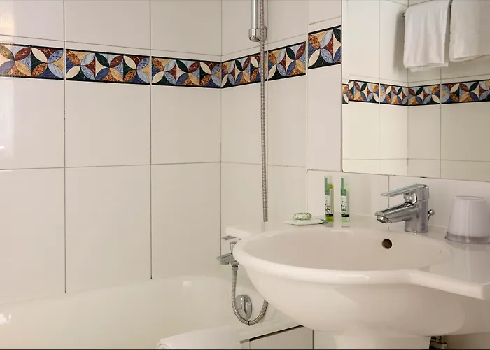 Szálloda Leonardo Boutique Opera 4*