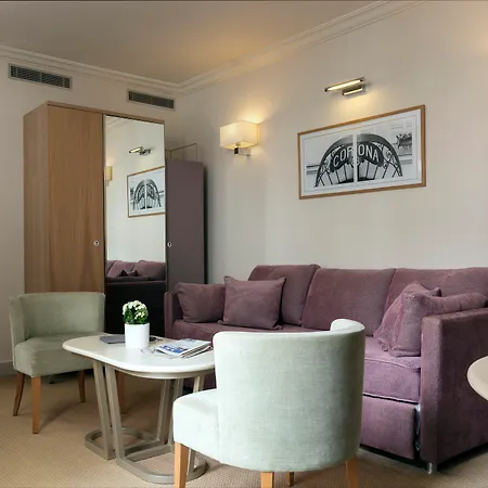 Leonardo Boutique Opera 4*