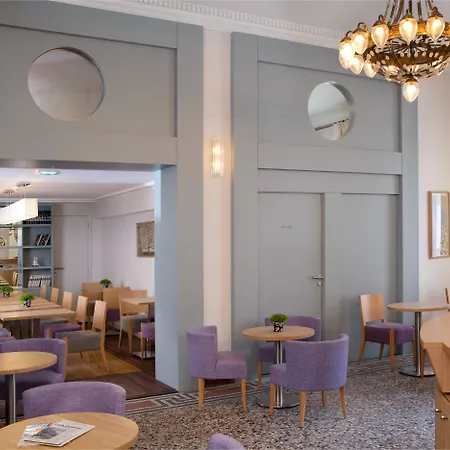 Hotel Leonardo Boutique Opera 4*