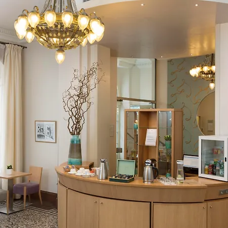 Leonardo Boutique Opera 4*