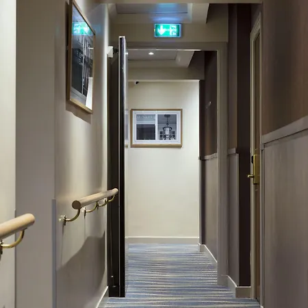 Leonardo Boutique Opera 4*