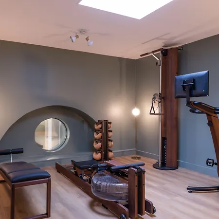 Leonardo Boutique Opera Hotel 4*