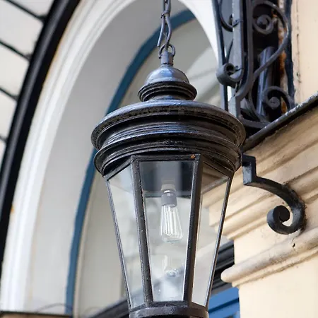 Leonardo Boutique Opera 4*