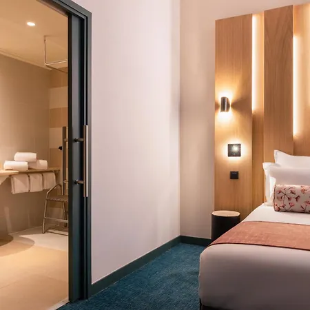 Leonardo Boutique Opera Paryż