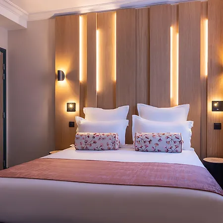 Leonardo Boutique Opera Paris