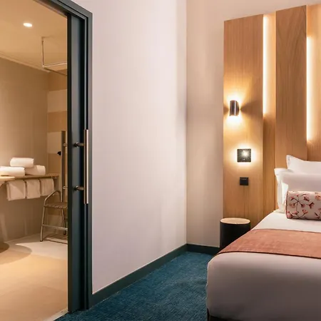 Leonardo Boutique Opera Szálloda 4*