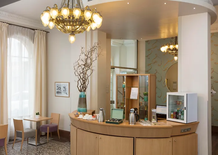 Leonardo Boutique Opera 4*