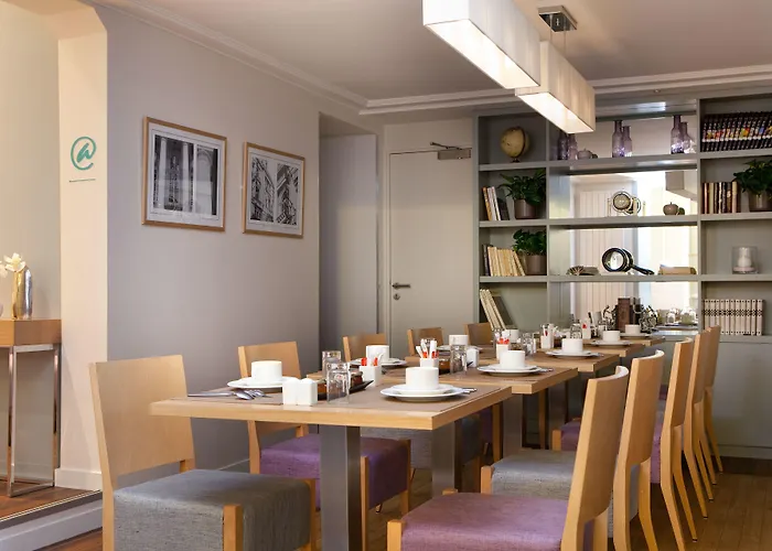 Leonardo Boutique Opera 4*