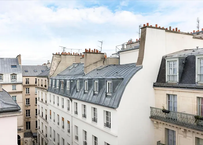 Leonardo Boutique Opera Hotel 4*