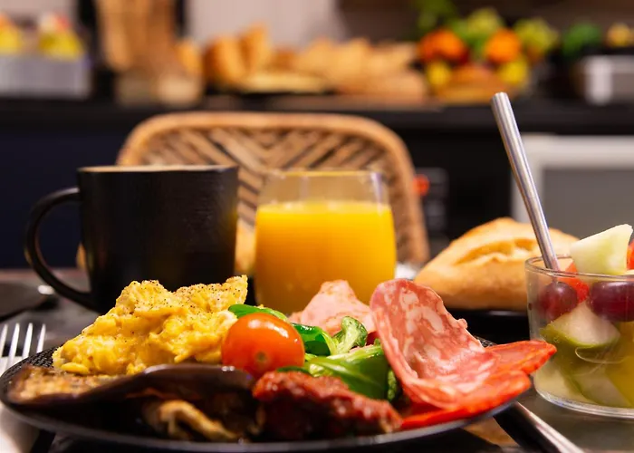 Hotel Leonardo Boutique Opera 4*