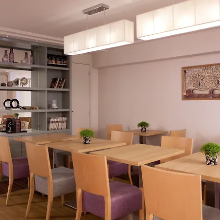 Leonardo Boutique Opera Отель 4*