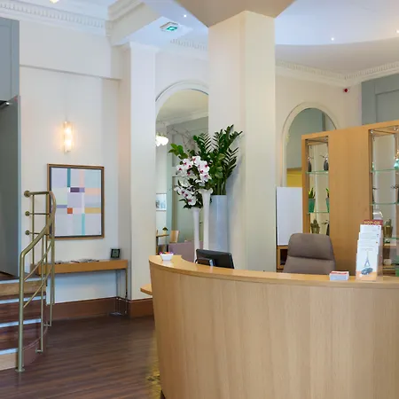 Opera Hotel