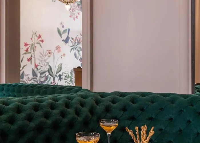 Leonardo Boutique Opera Париж