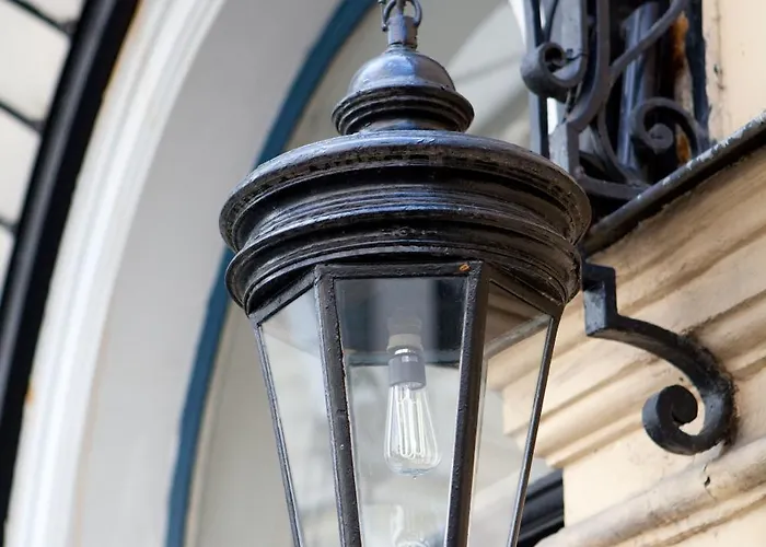 Leonardo Boutique Opera 4*