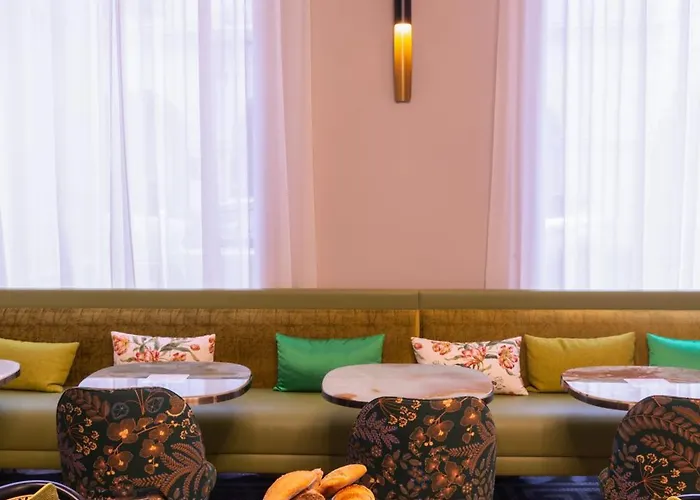 Отель Leonardo Boutique Opera 4*