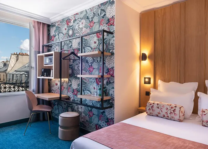 Leonardo Boutique Opera Отель 4*