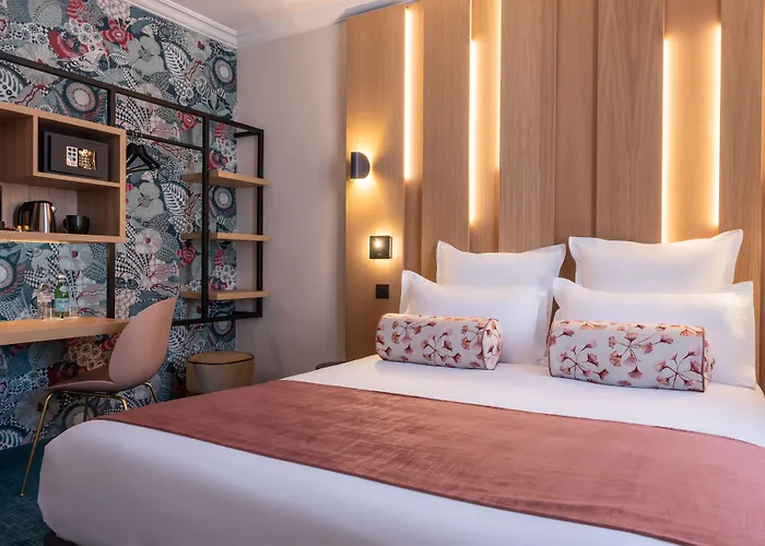 Отель Leonardo Boutique Opera 4*