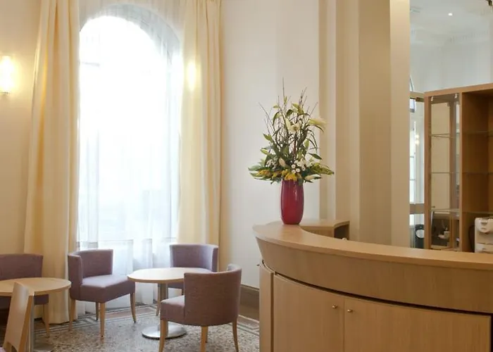 Leonardo Boutique Opera 4* Париж