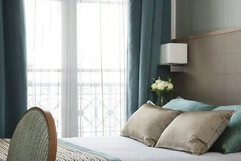 Leonardo Boutique Opera Париж